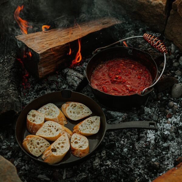 Polished Cast Iron Dutch Oven - 4qt - Image 7